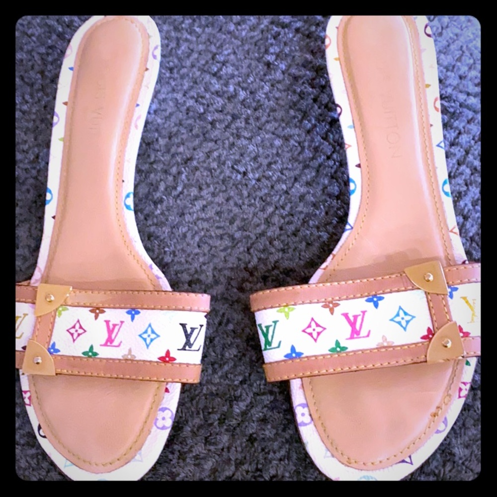 Louis Vuitton pumps